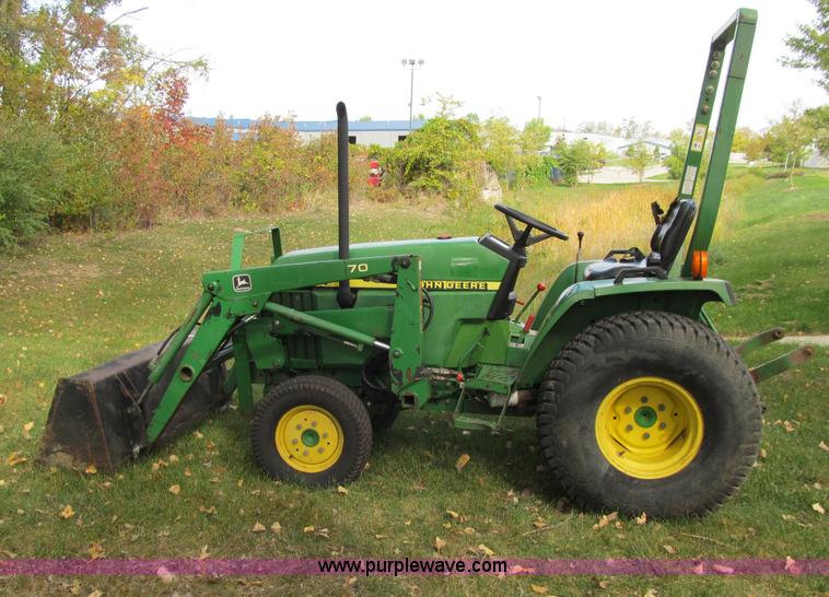 image for item A8476 John Deere 790 MFWD tractor