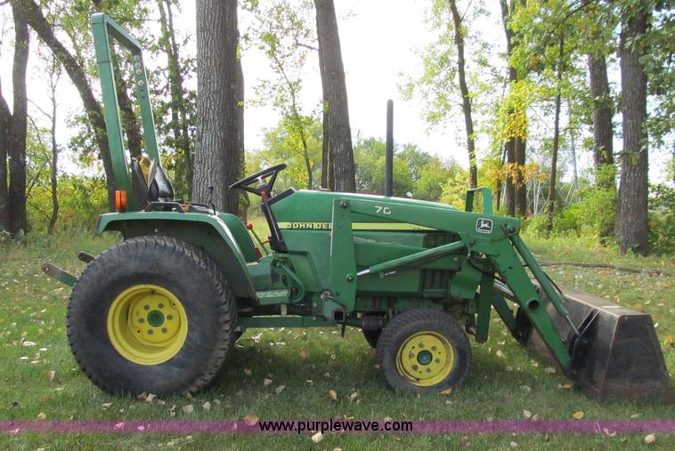 image for item A8476 John Deere 790 MFWD tractor