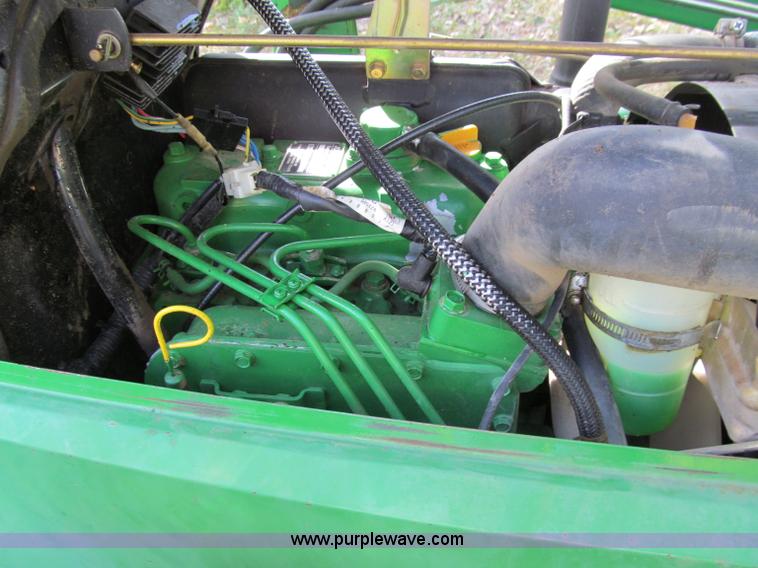 image for item A8476 John Deere 790 MFWD tractor