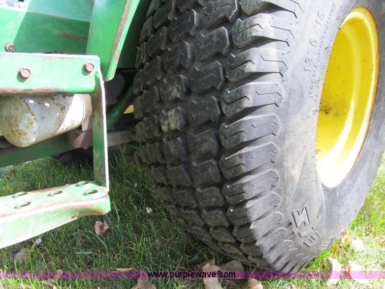 image for item A8476 John Deere 790 MFWD tractor