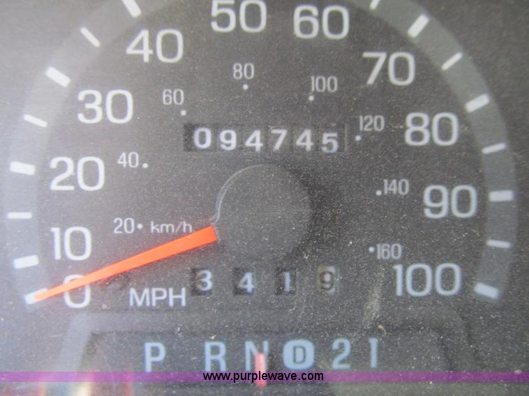 image for item A8477 2002 Ford E550 box truck