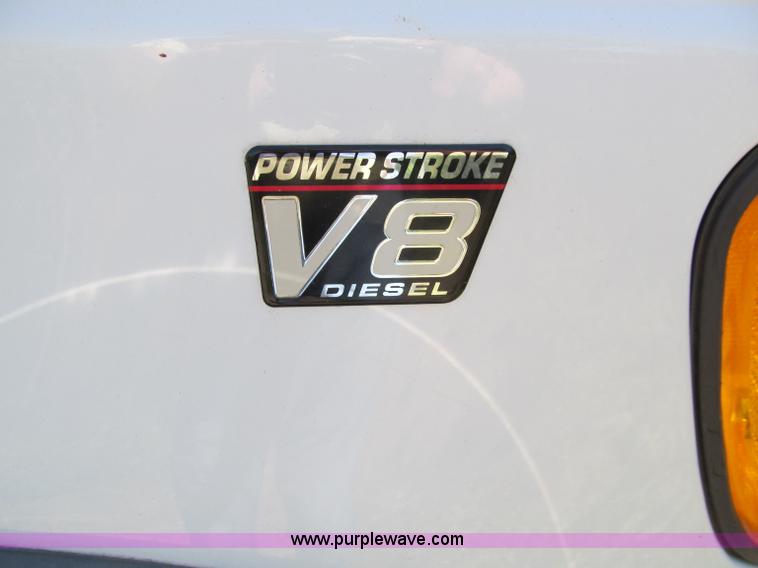 image for item A8477 2002 Ford E550 box truck