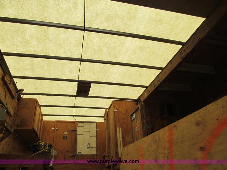 image for item A8477 2002 Ford E550 box truck