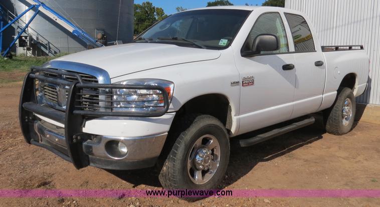 image for item B2480 2008 Dodge Ram 2500 Quad Cab pickup truck