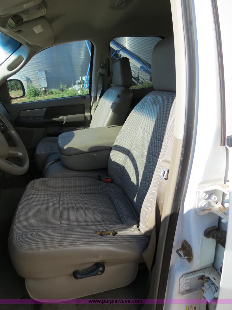 image for item B2480 2008 Dodge Ram 2500 Quad Cab pickup truck