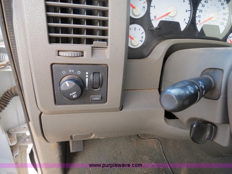 image for item B2480 2008 Dodge Ram 2500 Quad Cab pickup truck