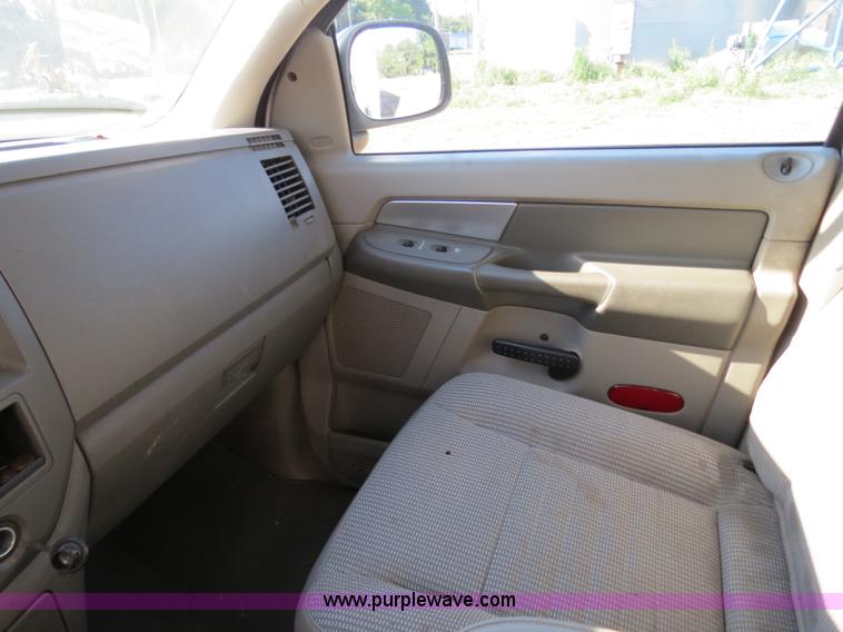 image for item B2480 2008 Dodge Ram 2500 Quad Cab pickup truck