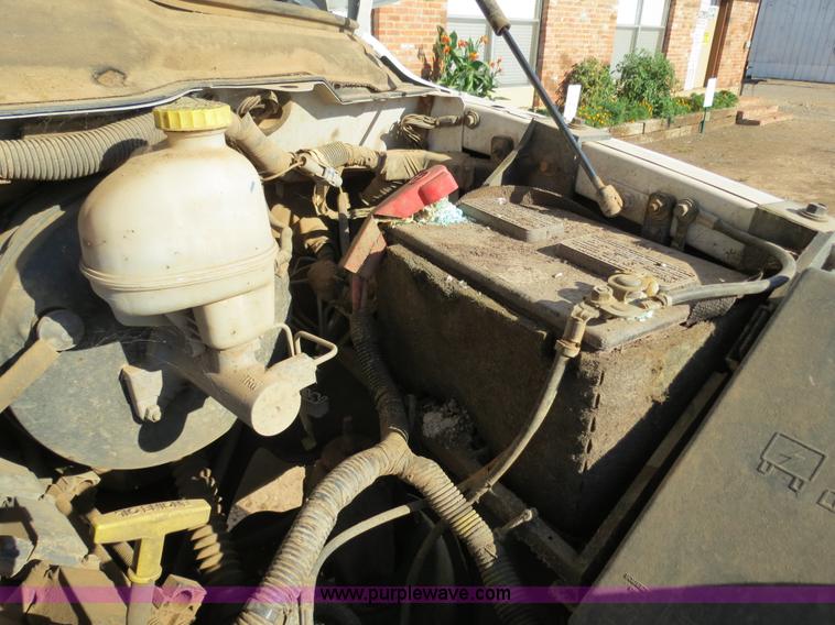 image for item B2480 2008 Dodge Ram 2500 Quad Cab pickup truck