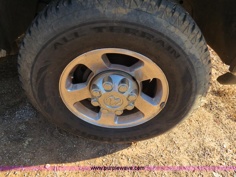 image for item B2480 2008 Dodge Ram 2500 Quad Cab pickup truck