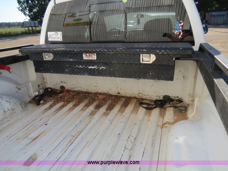 image for item B2480 2008 Dodge Ram 2500 Quad Cab pickup truck