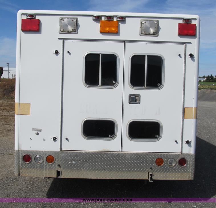 image for item B2884 1991 Ford E350 ambulance