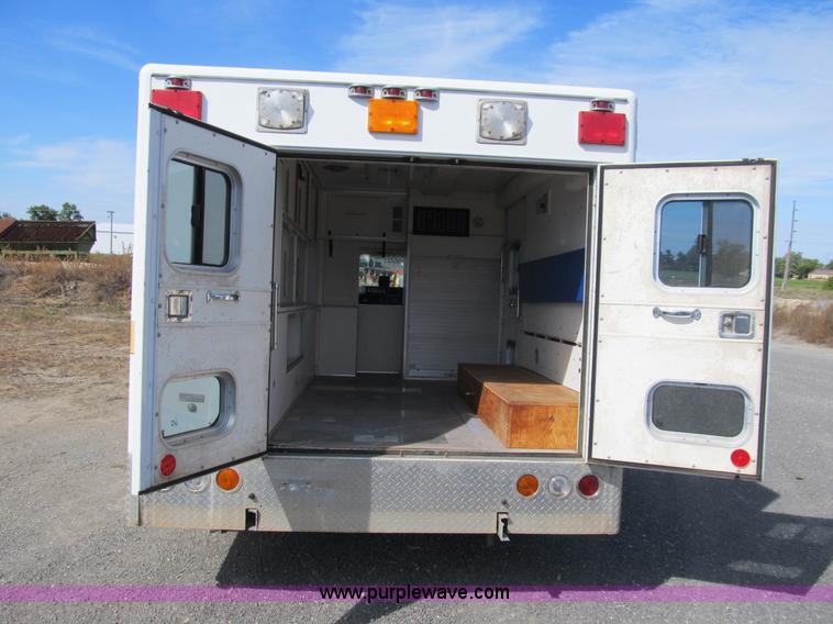 image for item B2884 1991 Ford E350 ambulance