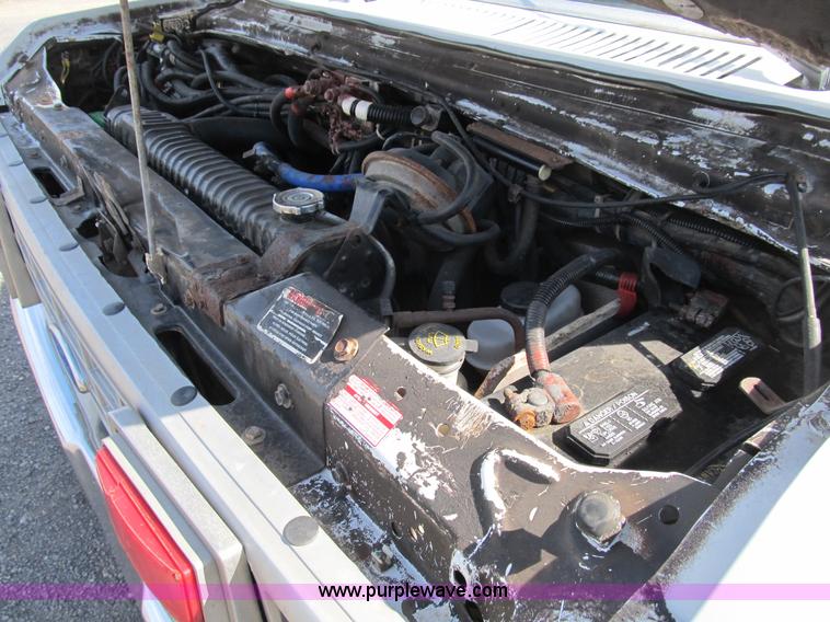 image for item B2884 1991 Ford E350 ambulance