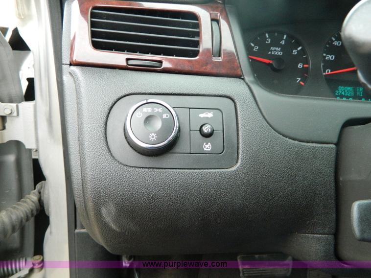 image for item B3923 2008 Chevrolet Impala LS