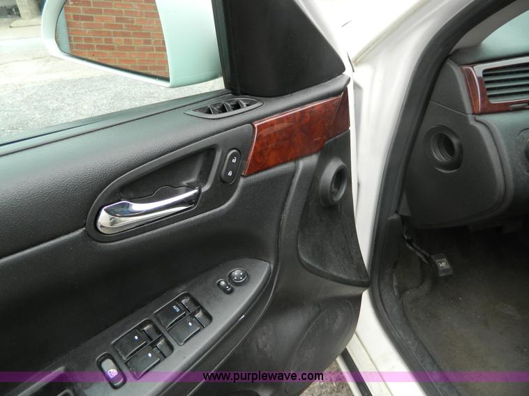 image for item B3924 2008 Chevrolet Impala LS