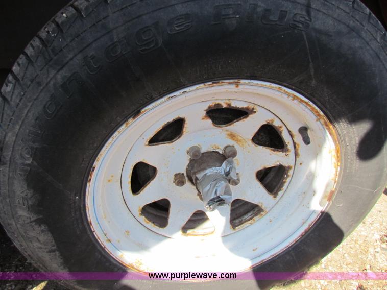 image for item B7498 1999 16' enclosed trailer