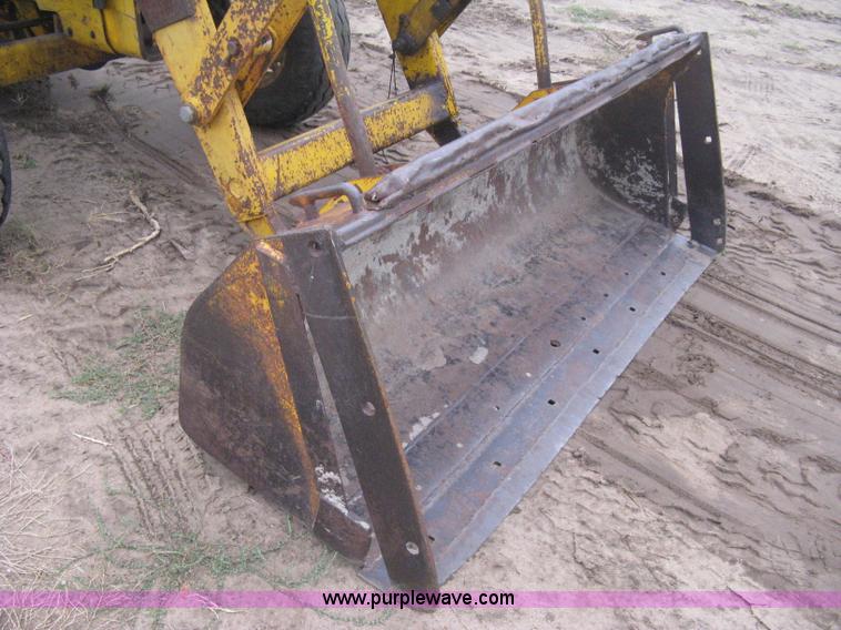 image for item B8173 Massey Fergusen 34A backhoe