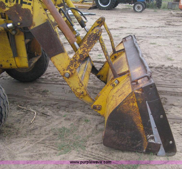 image for item B8173 Massey Fergusen 34A backhoe