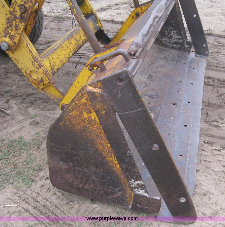 image for item B8173 Massey Fergusen 34A backhoe
