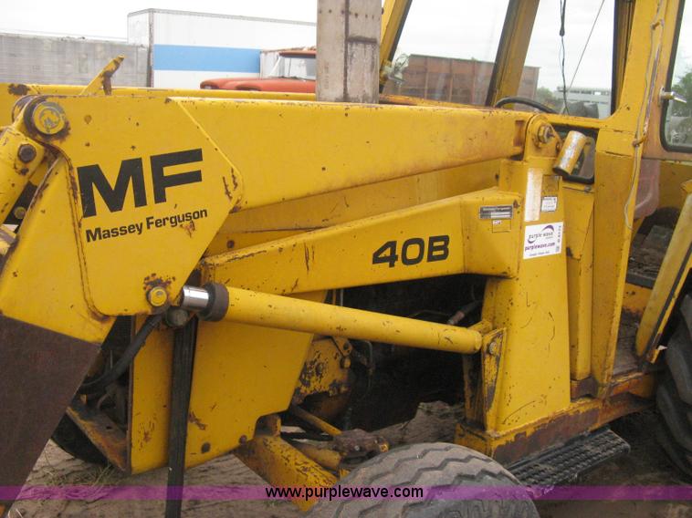 image for item B8173 Massey Fergusen 34A backhoe