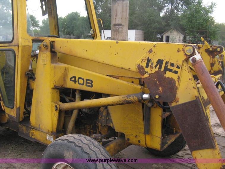 image for item B8173 Massey Fergusen 34A backhoe