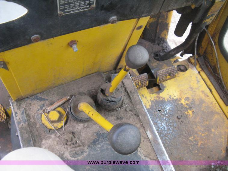 image for item B8173 Massey Fergusen 34A backhoe