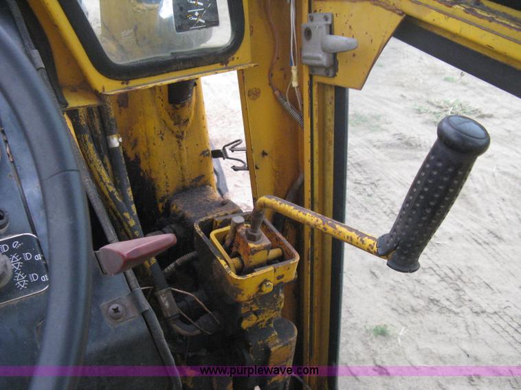 image for item B8173 Massey Fergusen 34A backhoe