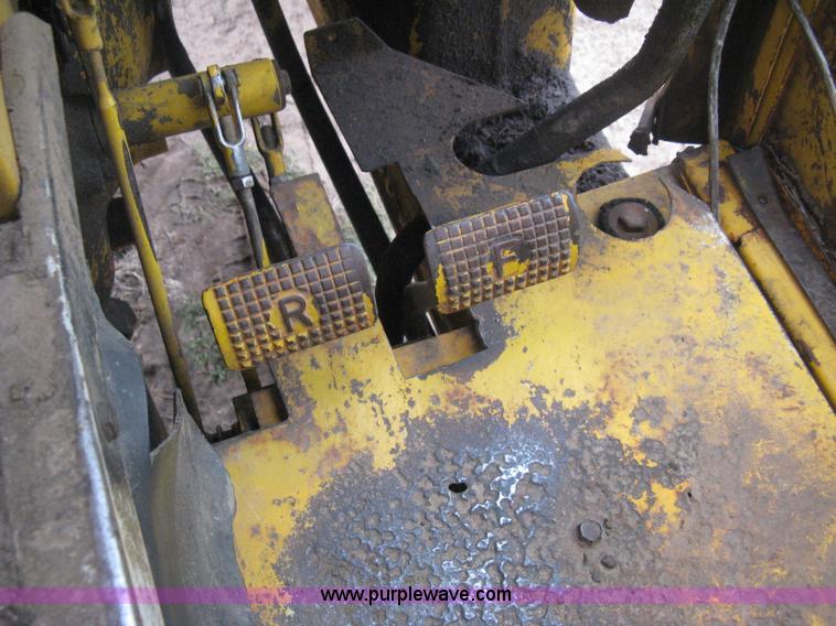image for item B8173 Massey Fergusen 34A backhoe