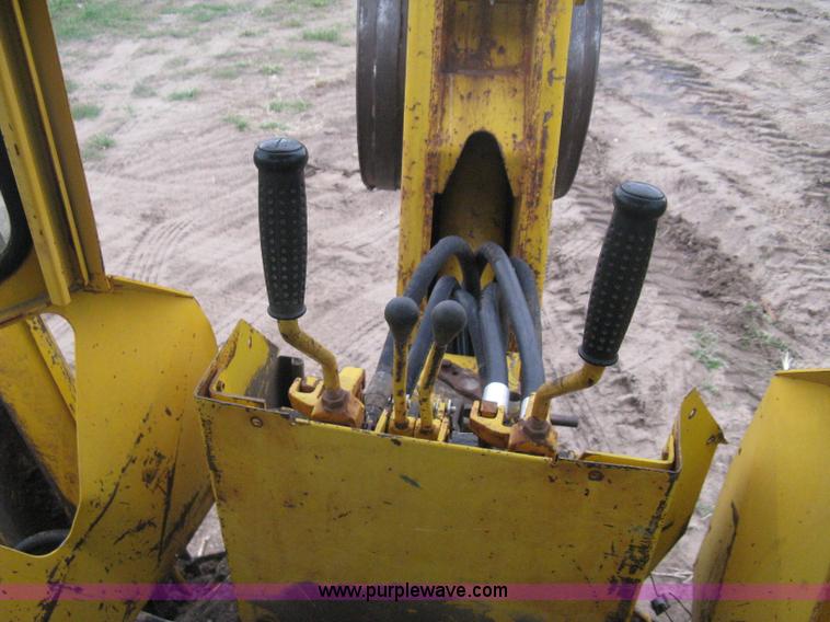 image for item B8173 Massey Fergusen 34A backhoe