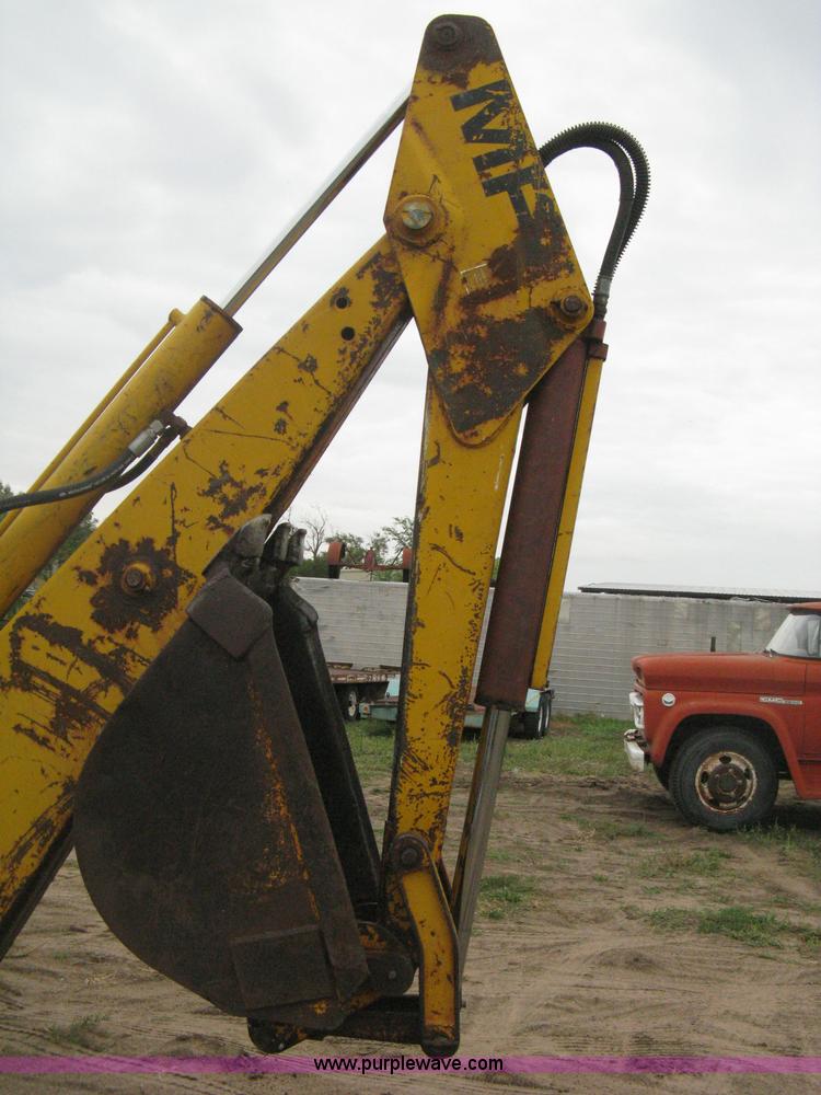 image for item B8173 Massey Fergusen 34A backhoe