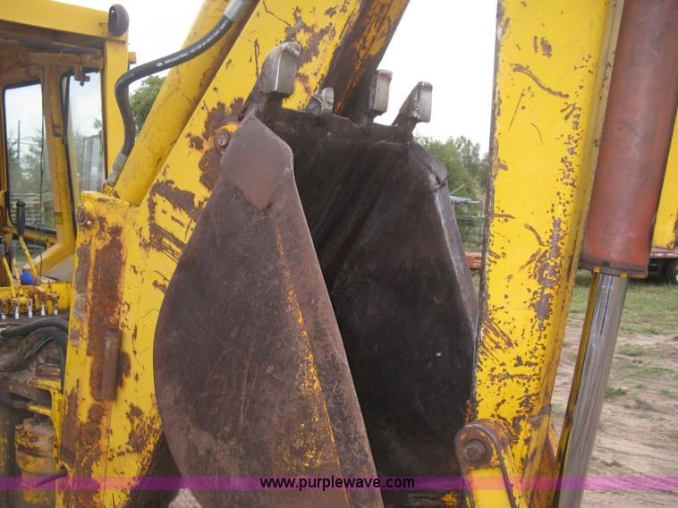 image for item B8173 Massey Fergusen 34A backhoe