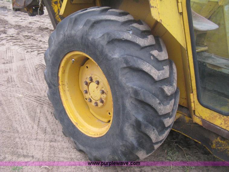 image for item B8173 Massey Fergusen 34A backhoe