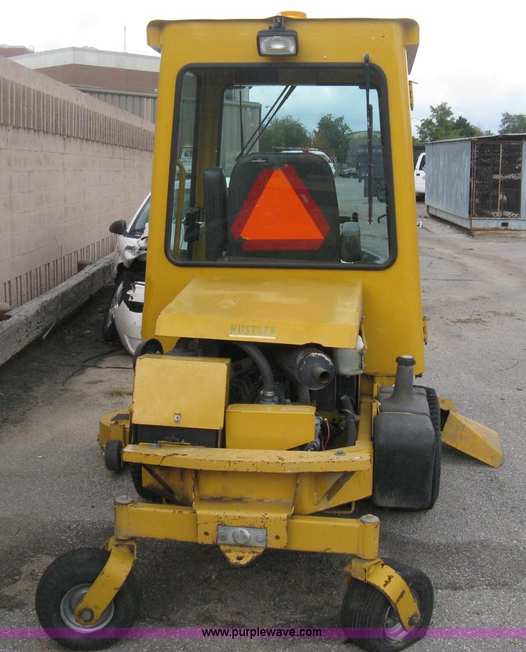 image for item B8202 1999 Hustler 3200 commercial ZTR lawn mower