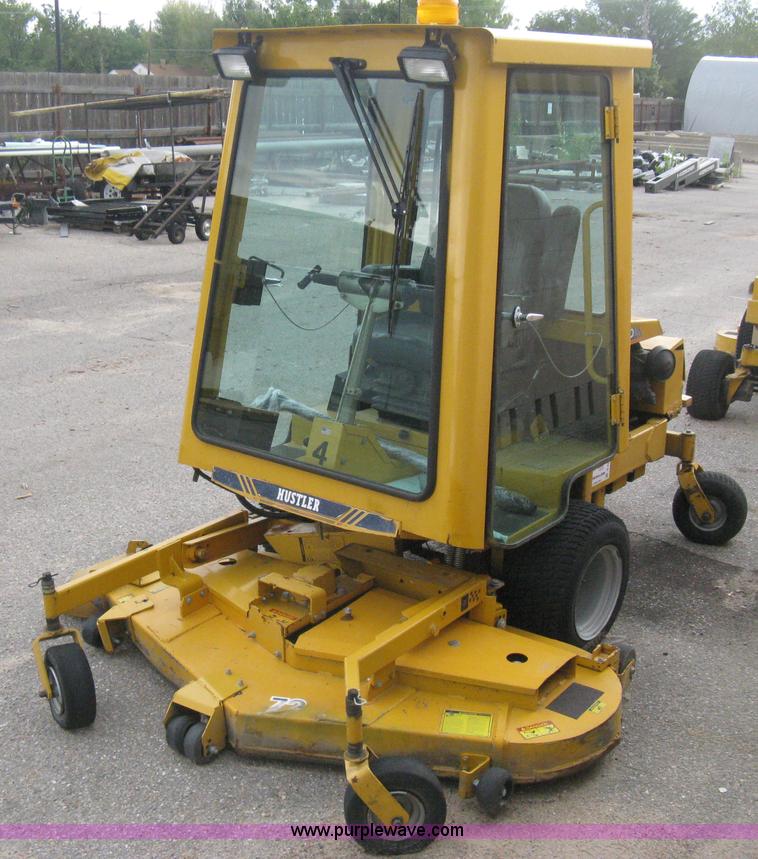 image for item B8202 1999 Hustler 3200 commercial ZTR lawn mower