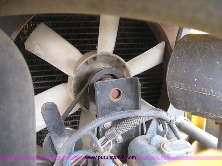 image for item B8202 1999 Hustler 3200 commercial ZTR lawn mower