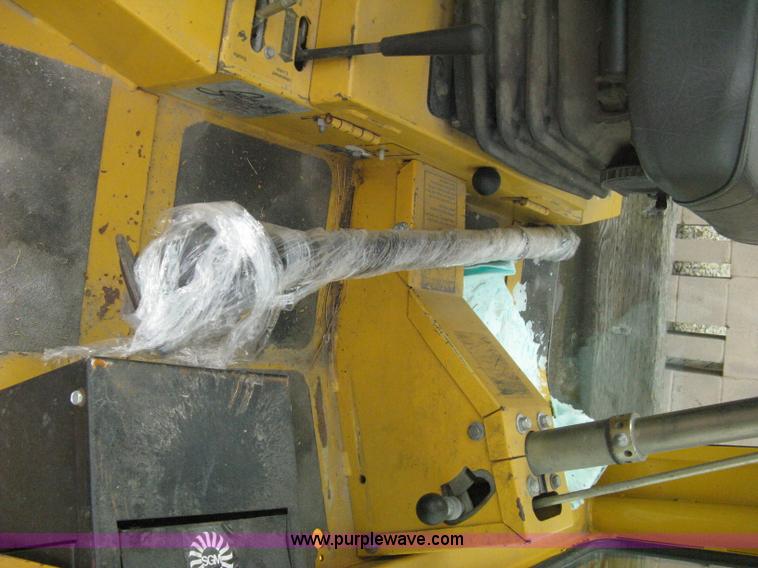 image for item B8202 1999 Hustler 3200 commercial ZTR lawn mower