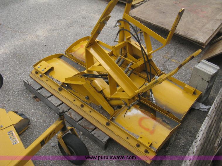 image for item B8202 1999 Hustler 3200 commercial ZTR lawn mower