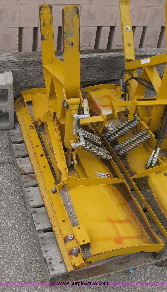 image for item B8206 2003 Hustler 3400 commercial ZTR lawn mower