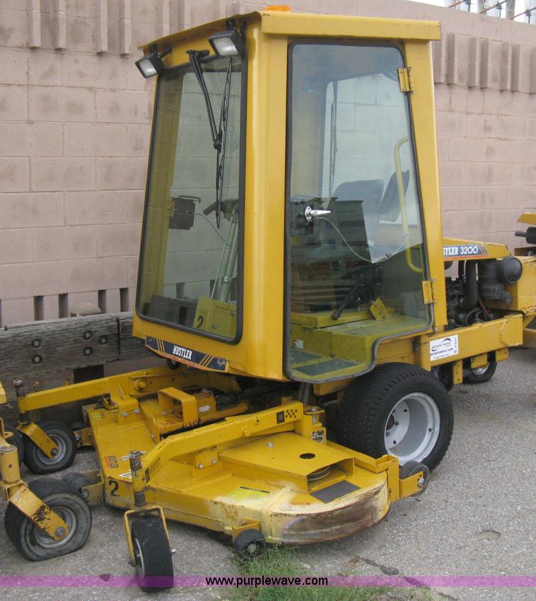 image for item B8207 1999 Hustler 3200 commercial ZTR lawn mower