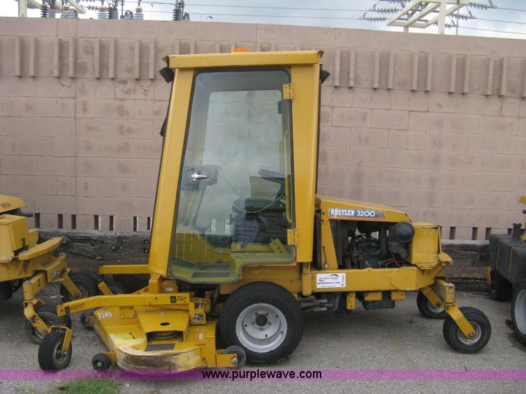 image for item B8207 1999 Hustler 3200 commercial ZTR lawn mower