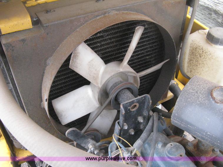 image for item B8207 1999 Hustler 3200 commercial ZTR lawn mower