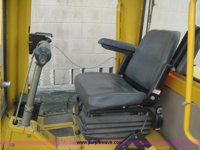 image for item B8207 1999 Hustler 3200 commercial ZTR lawn mower