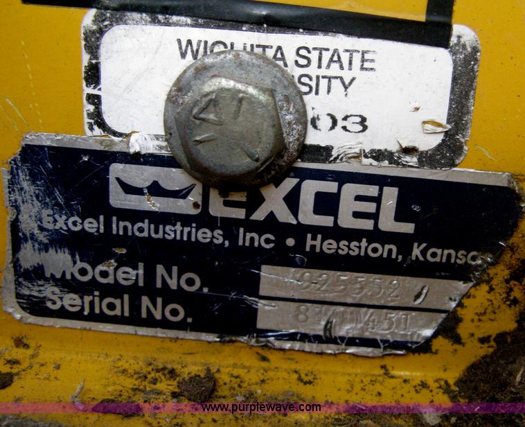 image for item B8207 1999 Hustler 3200 commercial ZTR lawn mower