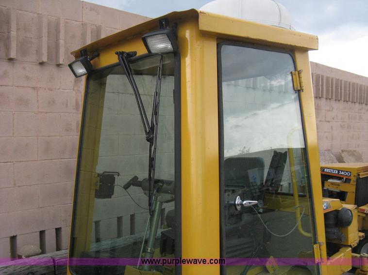 image for item B8207 1999 Hustler 3200 commercial ZTR lawn mower