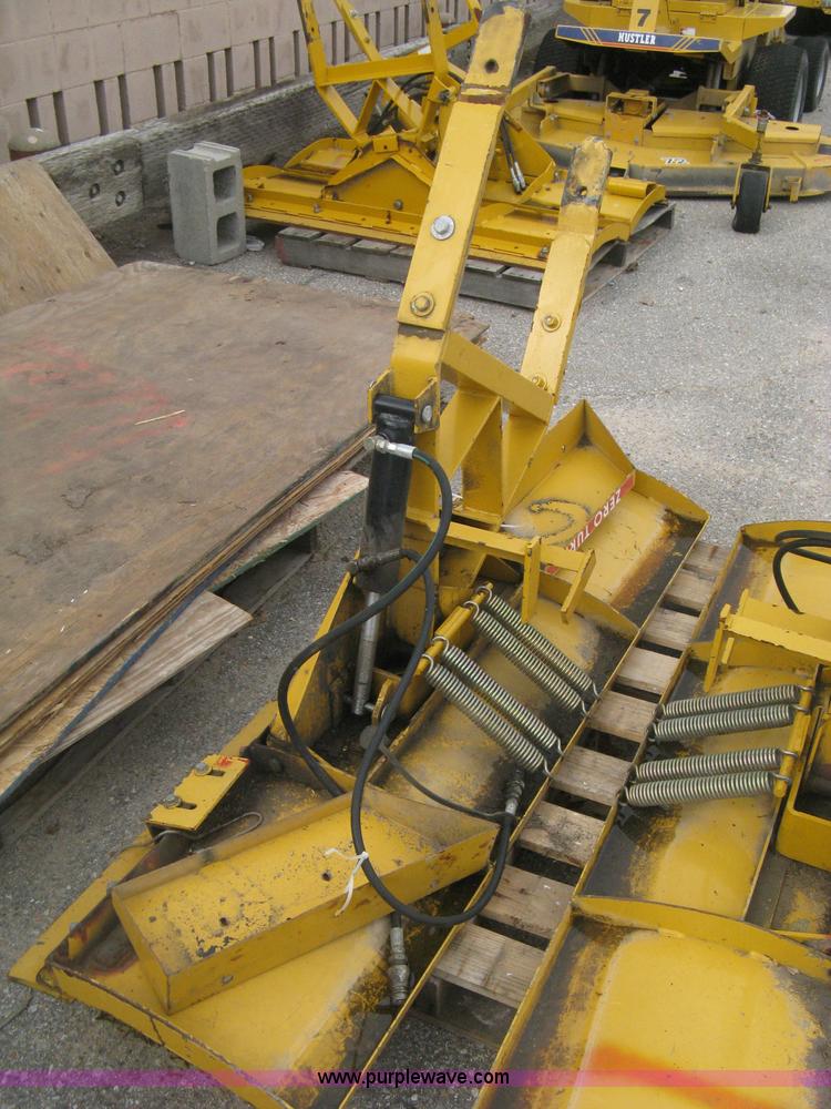 image for item B8207 1999 Hustler 3200 commercial ZTR lawn mower