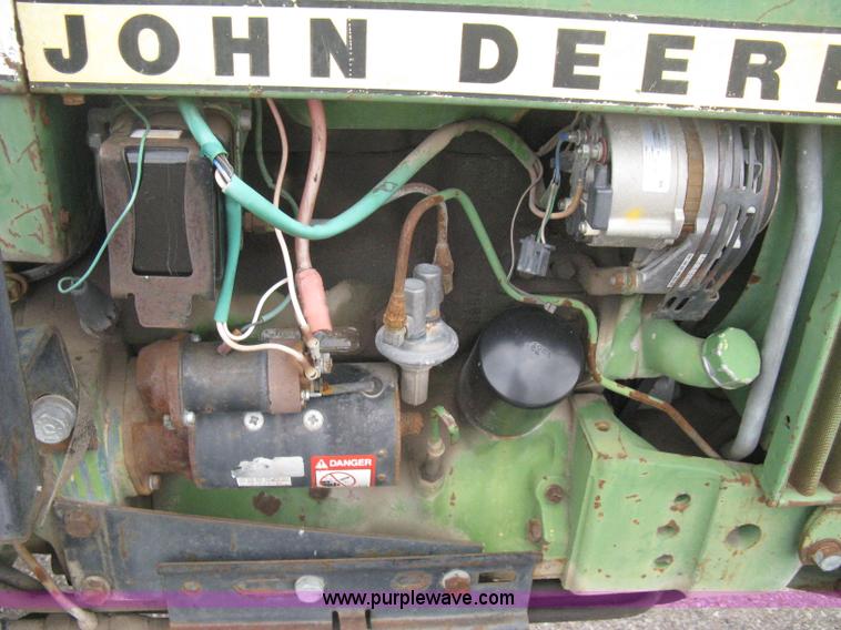 image for item B8209 1980 John Deere 2040 tractor