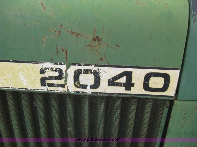 image for item B8209 1980 John Deere 2040 tractor