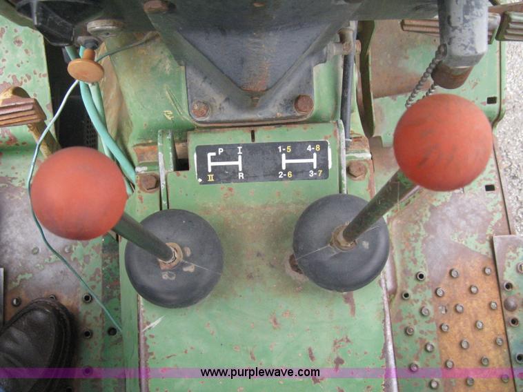 image for item B8209 1980 John Deere 2040 tractor