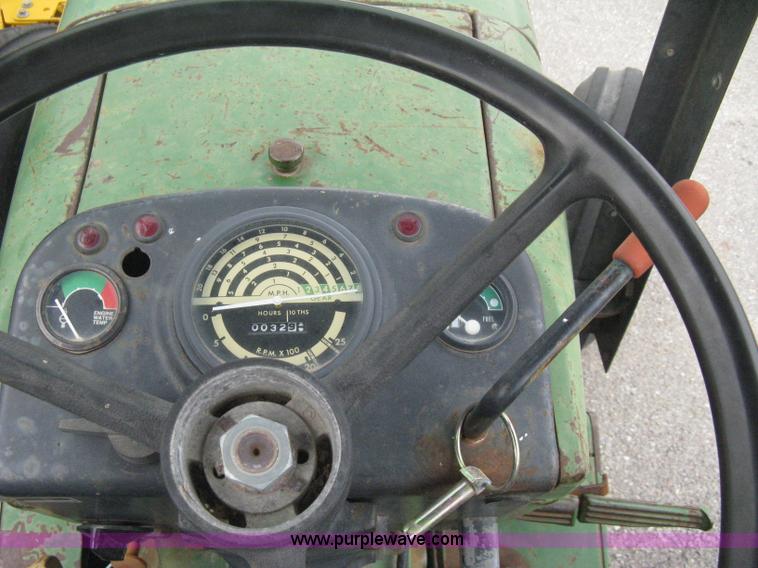 image for item B8209 1980 John Deere 2040 tractor