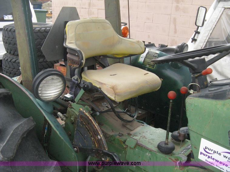 image for item B8209 1980 John Deere 2040 tractor